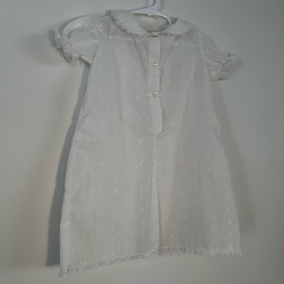 Vintage Embroidered Baby Eyelet Dress - Picture 4 of 9